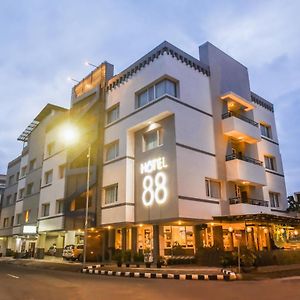 Hotel 88 Jember By Wh